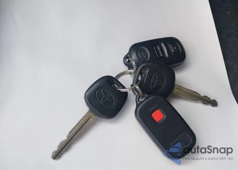 2005 Toyota Corolla Ce/Le/Sport из США, поврежденный, VIN 2T1BR32EX5C919039